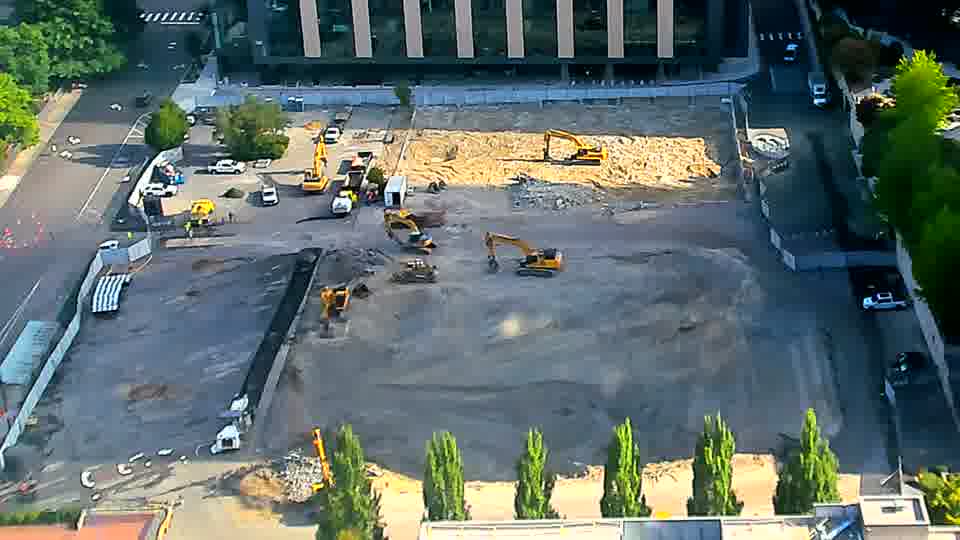 The equipment layout is remarkably unchanged, although the material distribution in the central area appears slightly different.