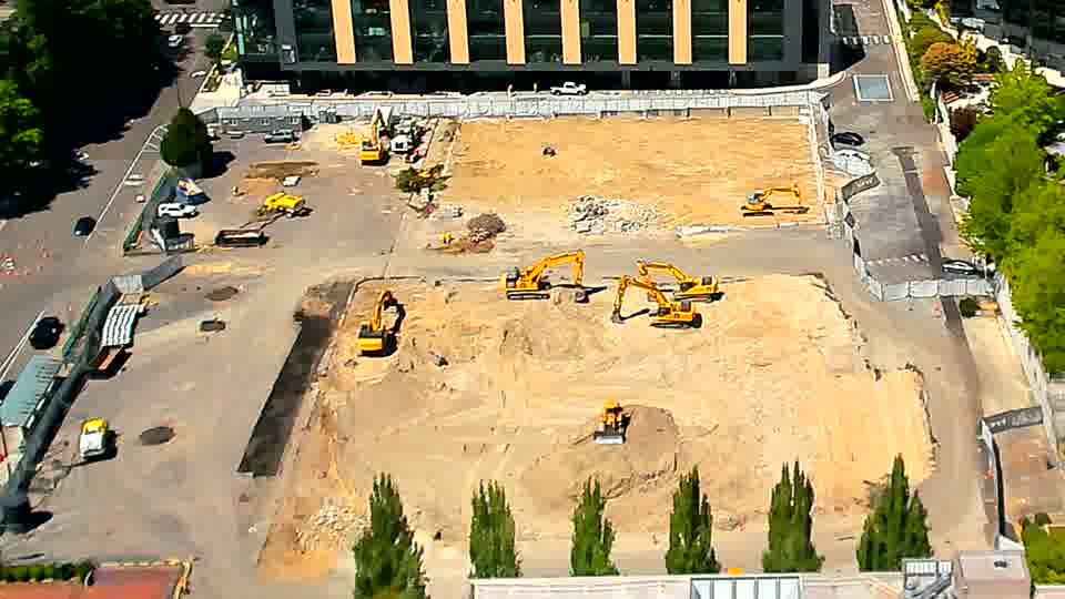 The scene appears static, with no noticeable changes to the equipment or material arrangements over the last quarter hour.