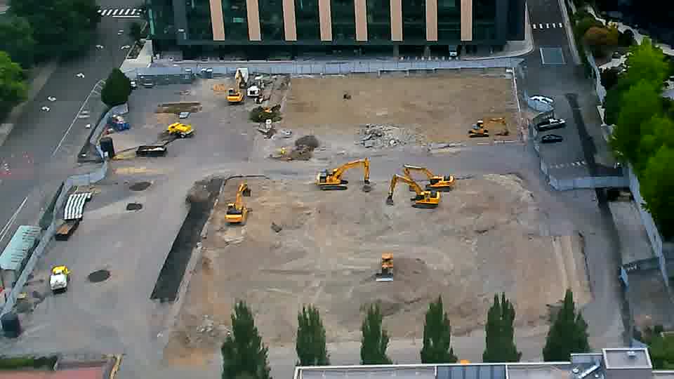 The equipment layout is nearly identical to the last check, with no apparent shifts in position.