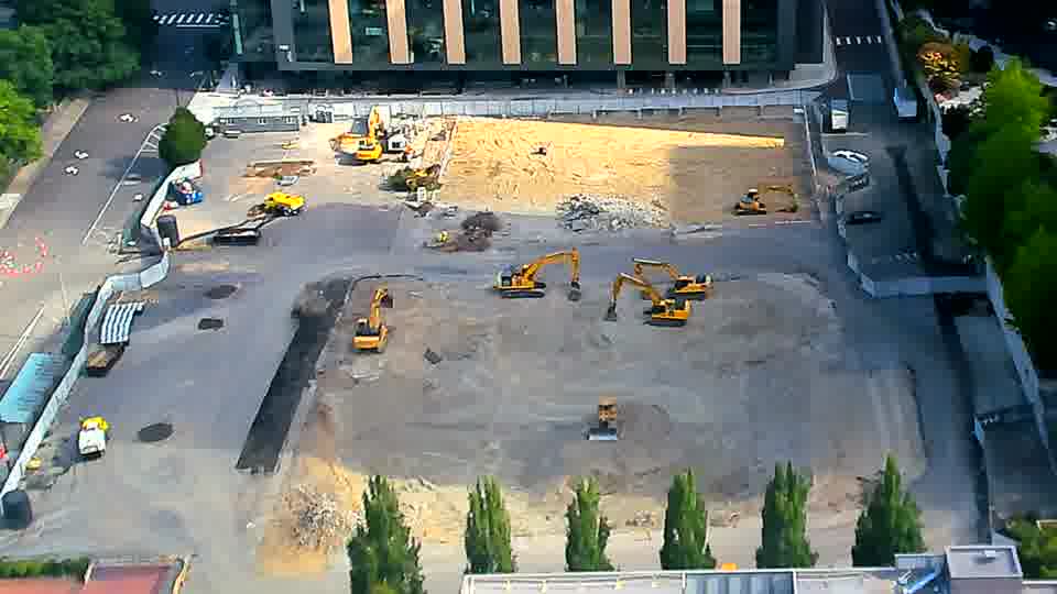 The arrangement of equipment across the site appears stable, with no obvious repositioning in the last fifteen minutes.