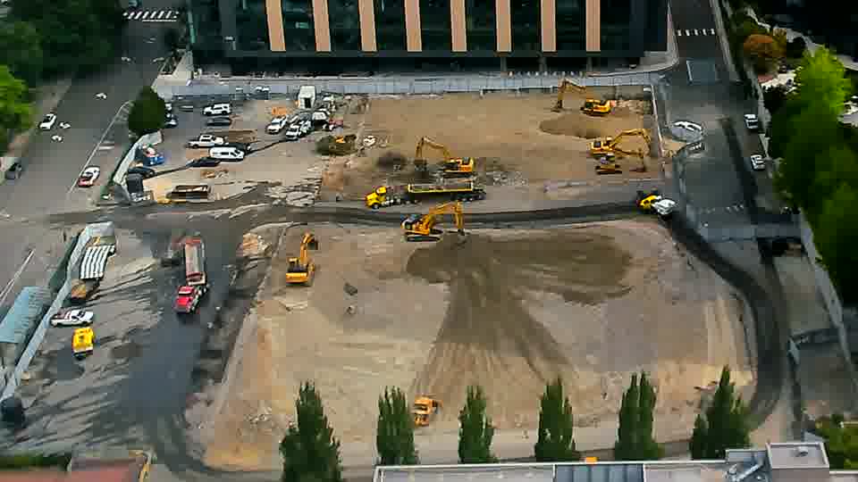 The equipment on site appears to be holding its ground, with only minor variations in positioning visible over the past fifteen minutes.