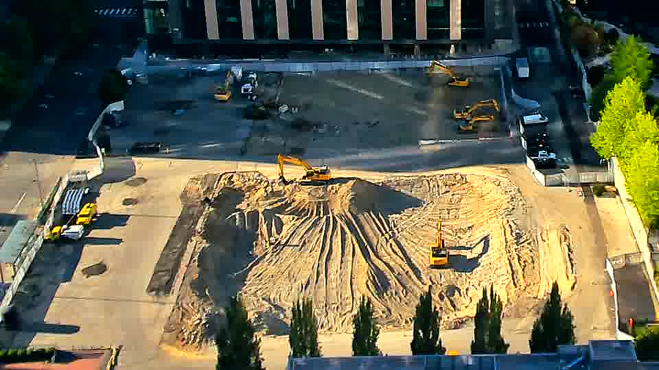 Conditions on the site remain largely unchanged, with the machines holding their positions.