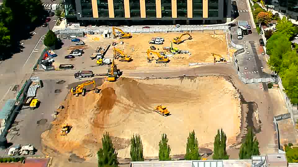 The scene presents a stable view, with machinery and materials holding their positions from the prior frame.