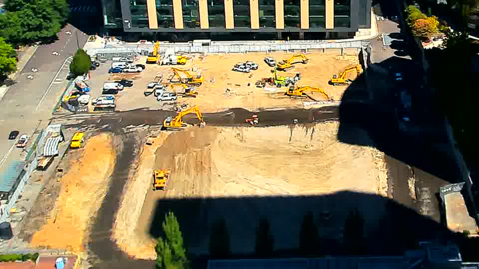 The site presents a largely unchanged view, with only subtle shifts in the shadows cast by the equipment.