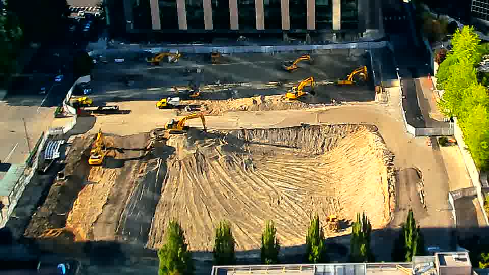 The site presents a remarkably stable picture, with only slight adjustments to the shadows falling across the graded surface.