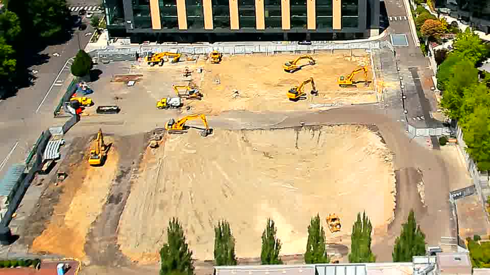 NoSSL No movement is visible across the site, and all equipment remains in place.