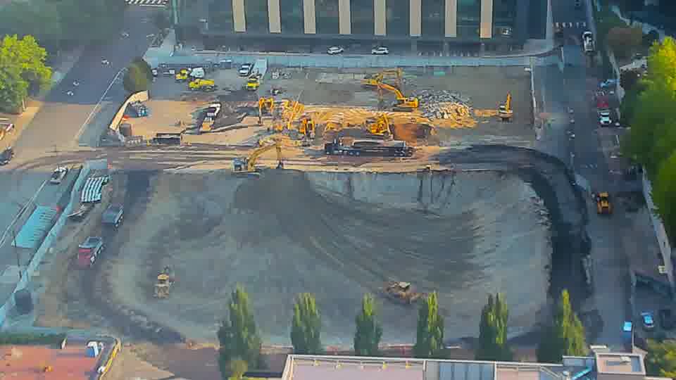 The scene appears remarkably static, with no discernible changes in machine placement or activity during this period.