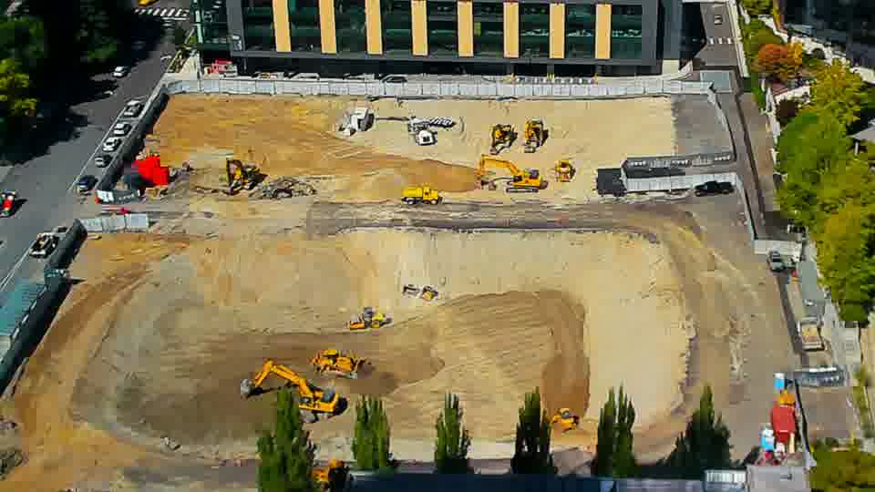 Construction camera frame at 2:15 PM PT. No visible change between these frames.