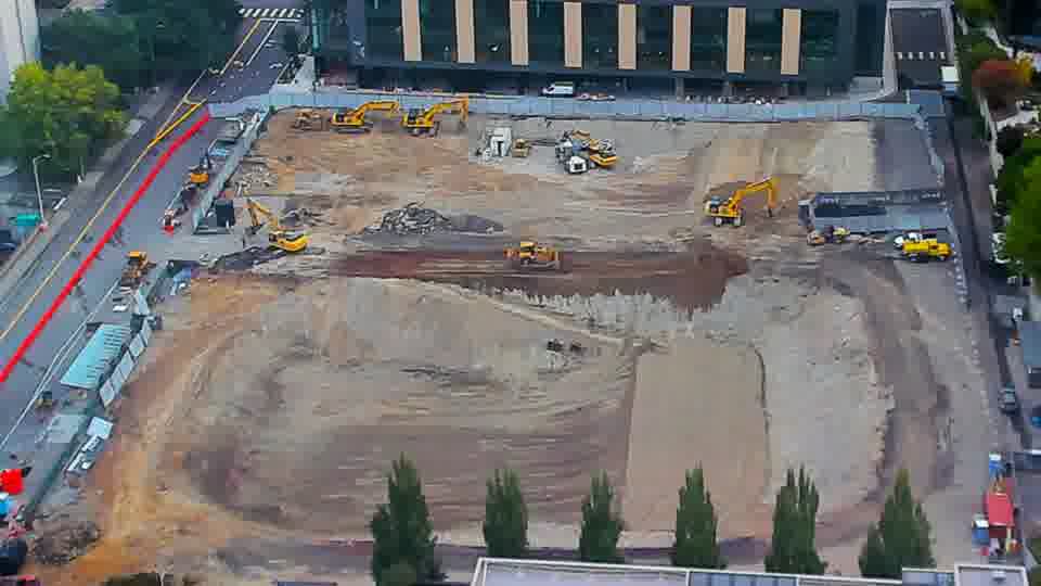 Construction camera frame at 7:30 AM PT. No visible change between these frames.