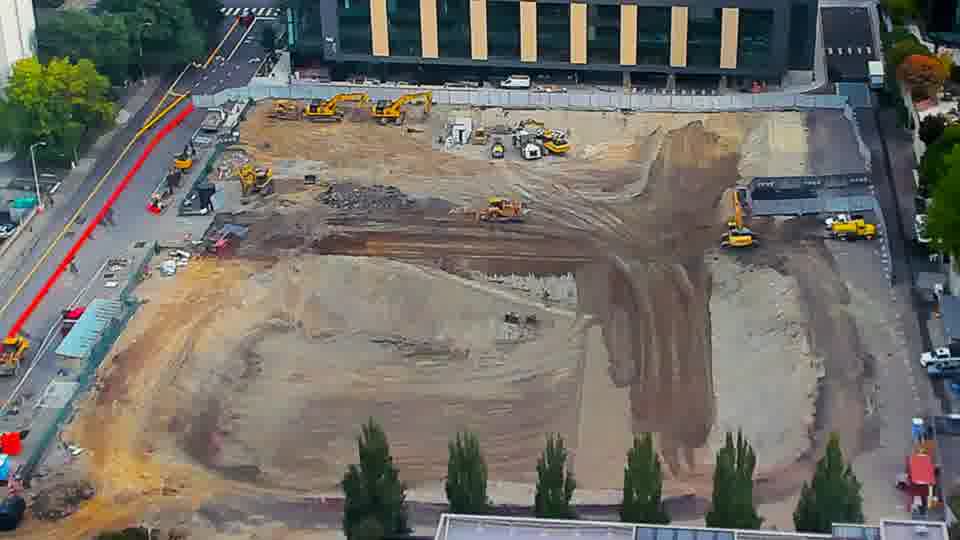 Construction camera frame at 9:30 AM PT. No visible change between these frames.