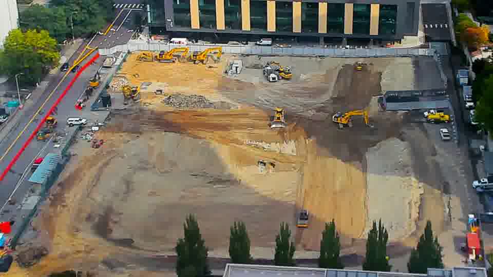 Construction camera frame at 10:45 AM PT. No visible change between these frames.