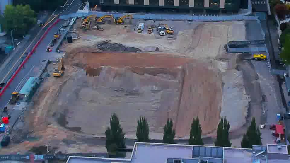 Construction camera frame at 7:00 PM PT. No visible change between these frames.