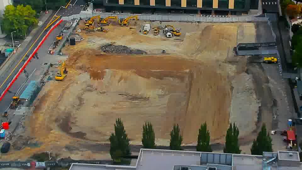 Construction camera frame at 10:00 AM PT. No visible change between these frames.