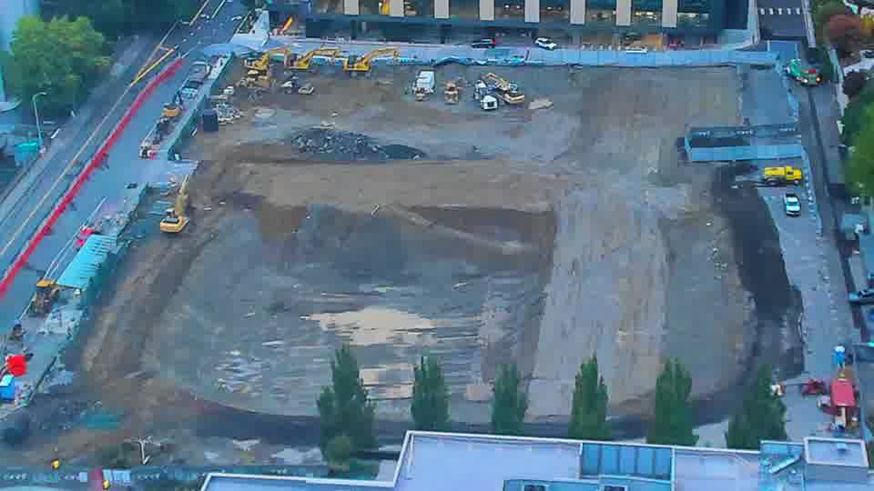 Construction camera frame at 7:00 AM PT. No visible change between these frames.