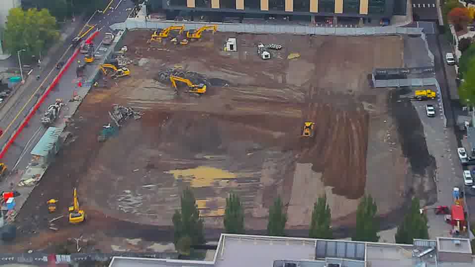 Construction camera frame at 10:00 AM PT. No visible change between these frames.