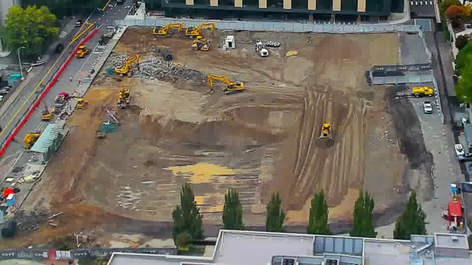 Construction camera frame at 1:30 PM PT. No visible change between these frames.