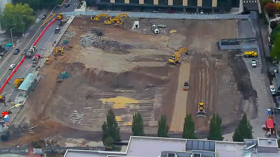 Construction camera frame at 2:00 PM PT. No visible change between these frames.