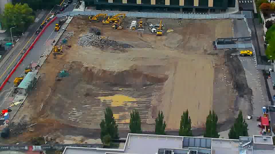 Construction camera frame at 4:30 PM PT. No visible change between these frames.
