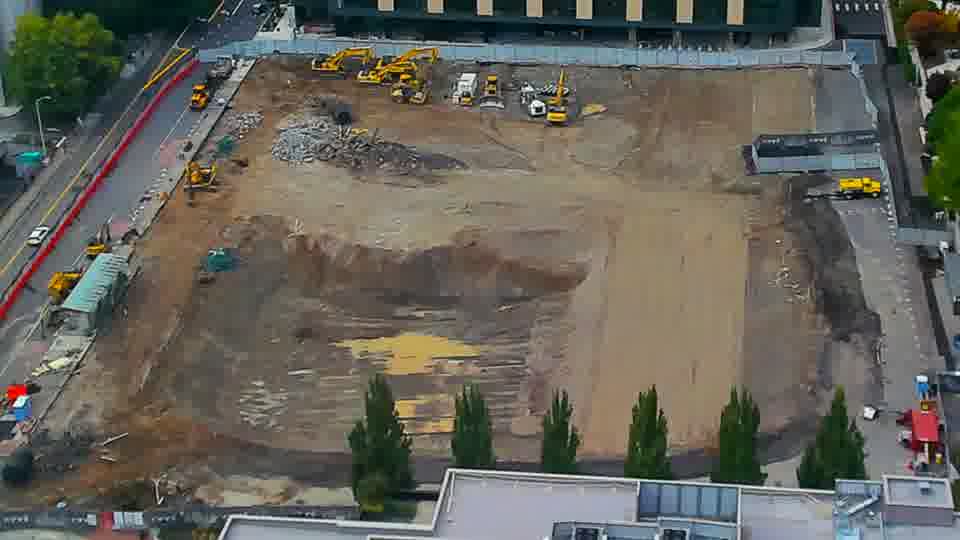 Construction camera frame at 5:45 PM PT. No visible change between these frames.