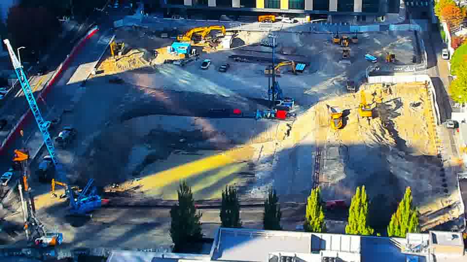 Construction camera frame at 4:00 PM PT. No visible change between these frames.